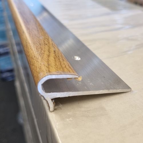 Rustic Oak 0.9m Laminate Floor Stepfloor 8-10mm nosing
